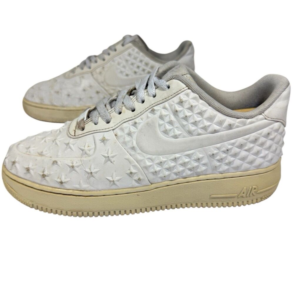 Nike Air Force 1 Low Mens 9 White Independence day 3D Star Embossed Leather
